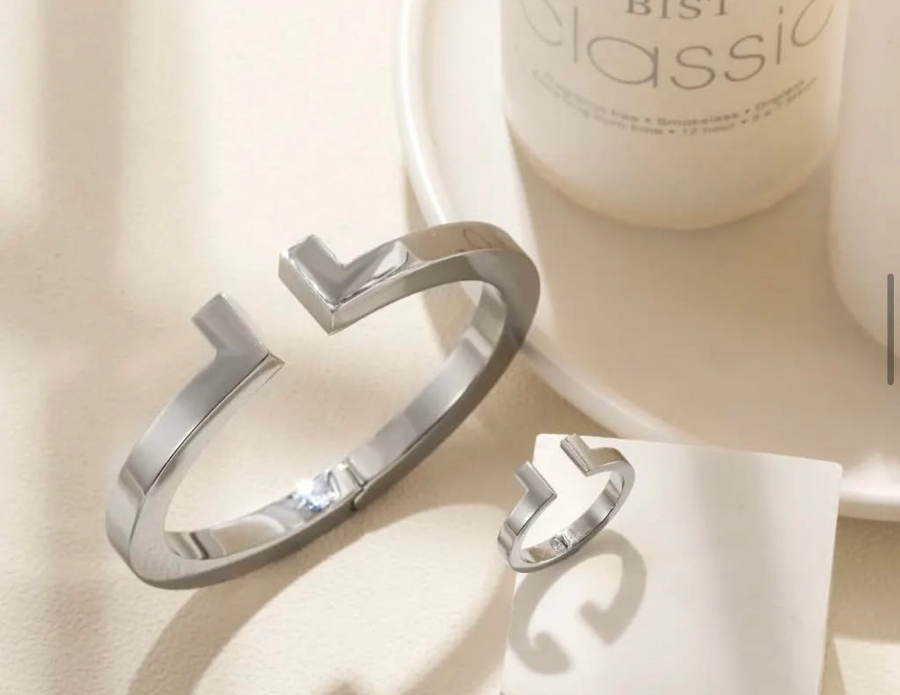 Pulsera T