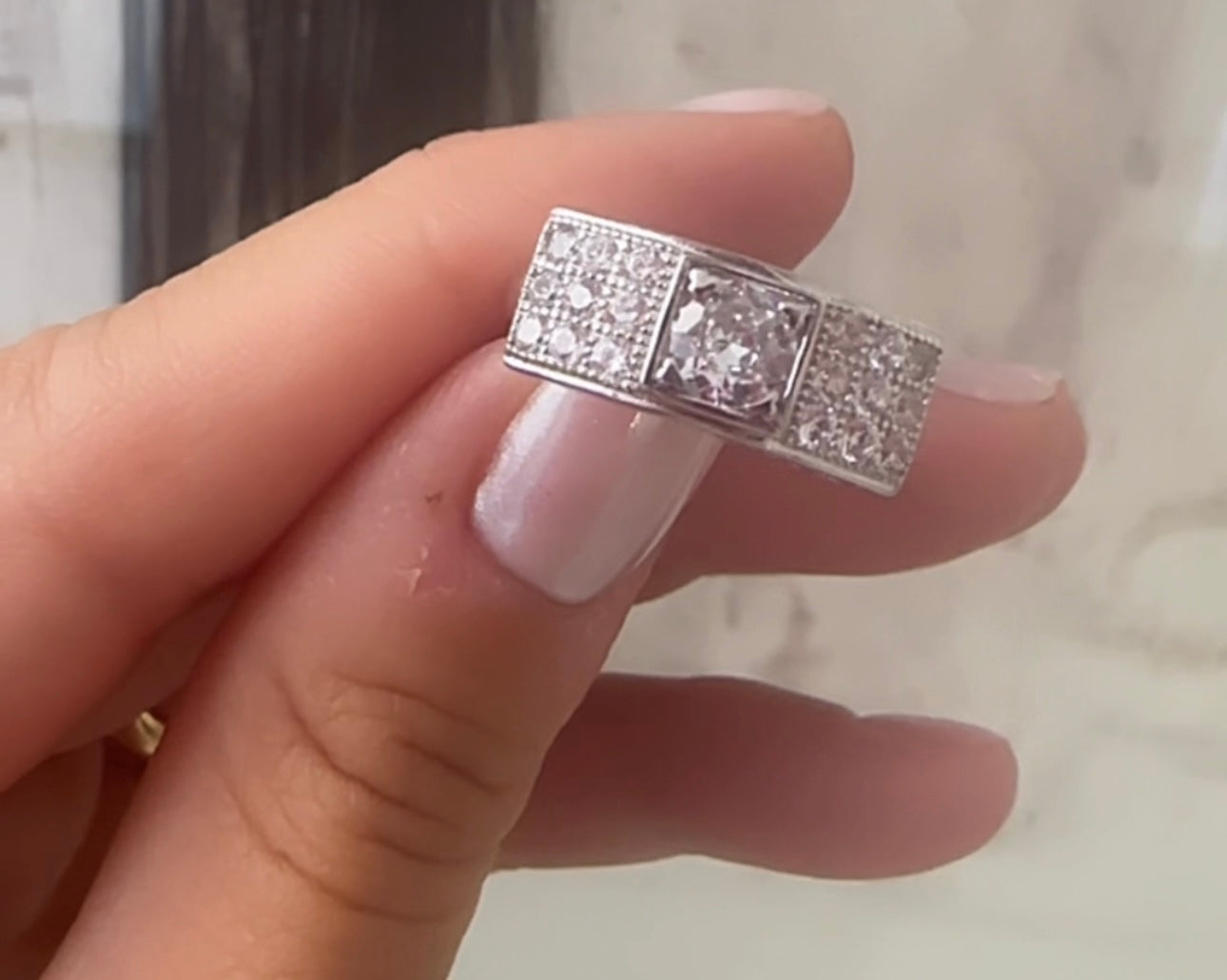 Anillo Mariana