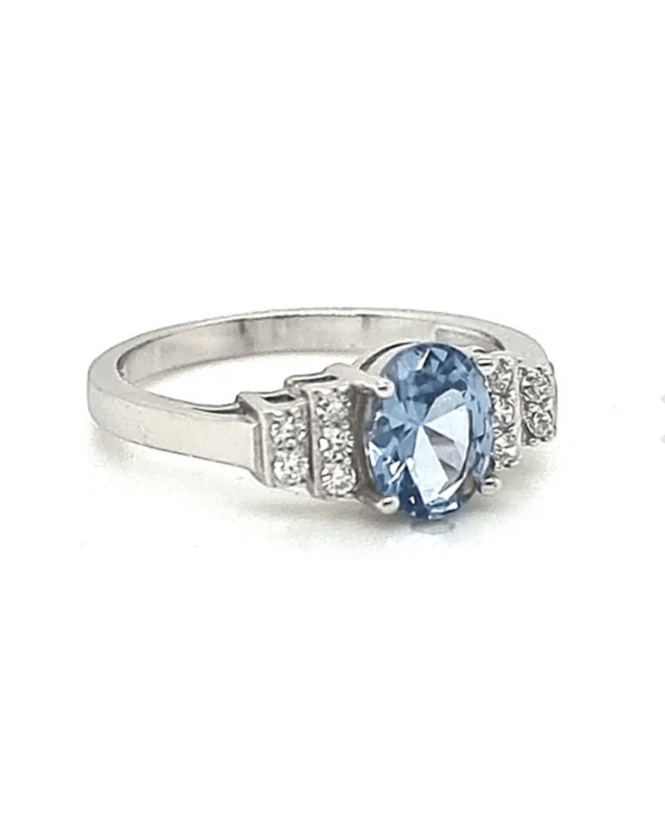 Anillo Crystal Aquamarina ovalado