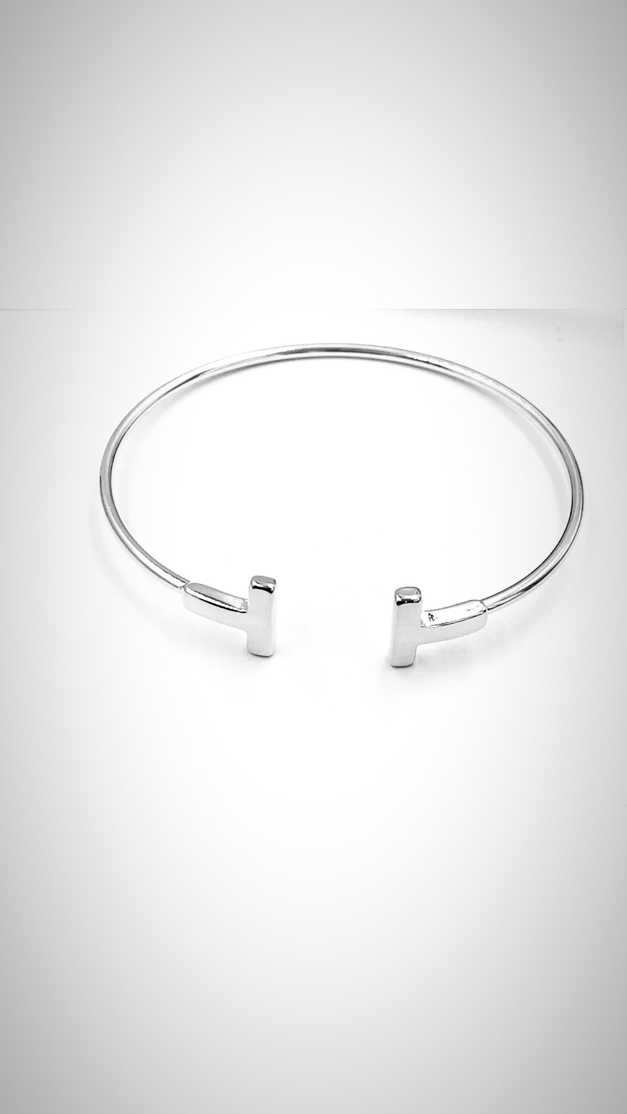 Pulsera T