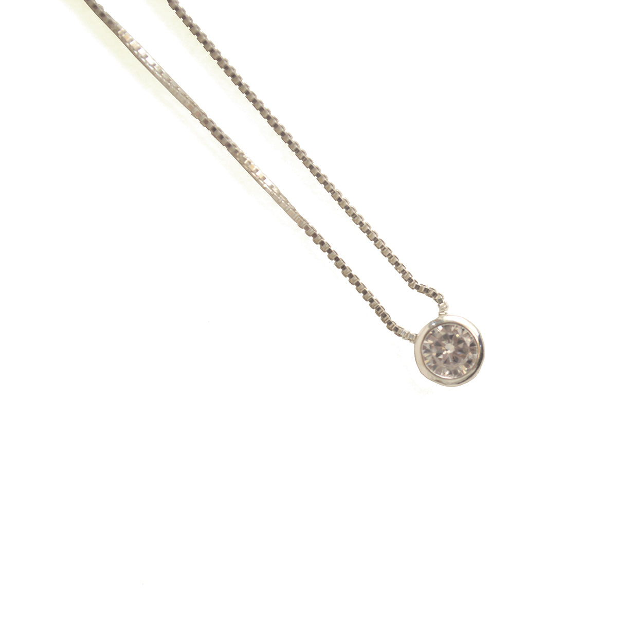 COLLAR PUNTO DE LUZ PLATA 925