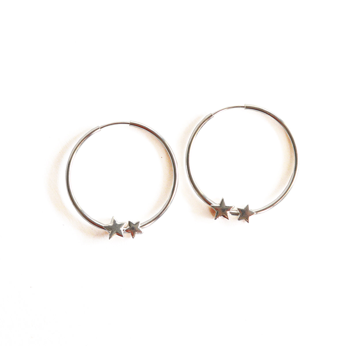 AROS ARGOLLA DOS ESTRELLAS PLATA
