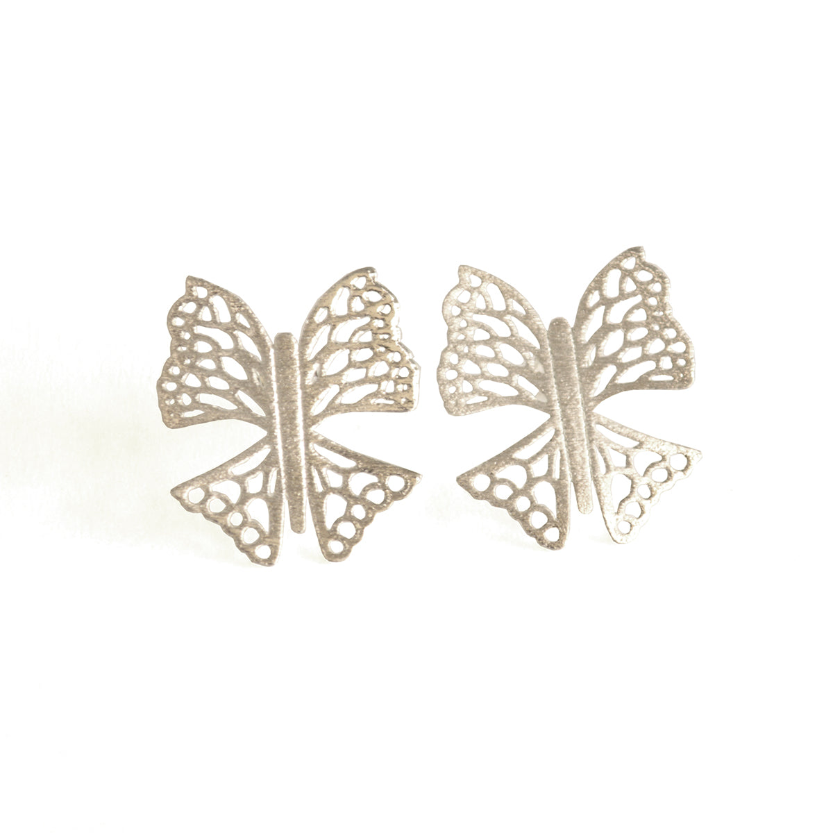 AROS PEGADOS FORMA MARIPOSA PLATA