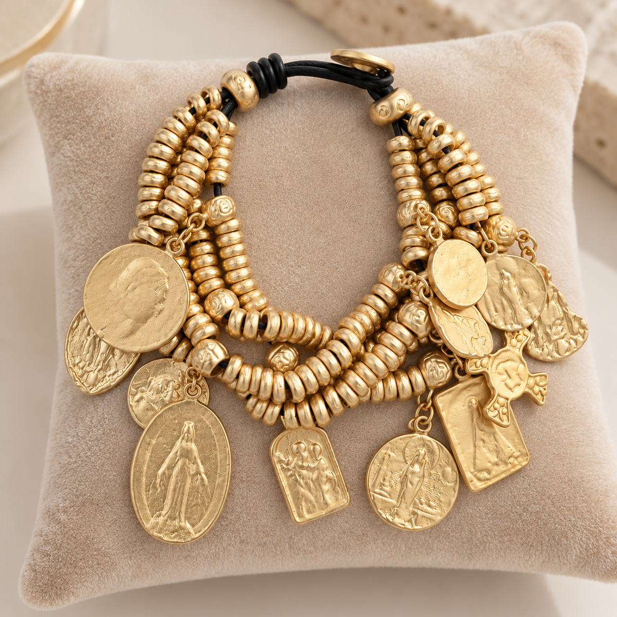 Pulsera Medallas Doradas.