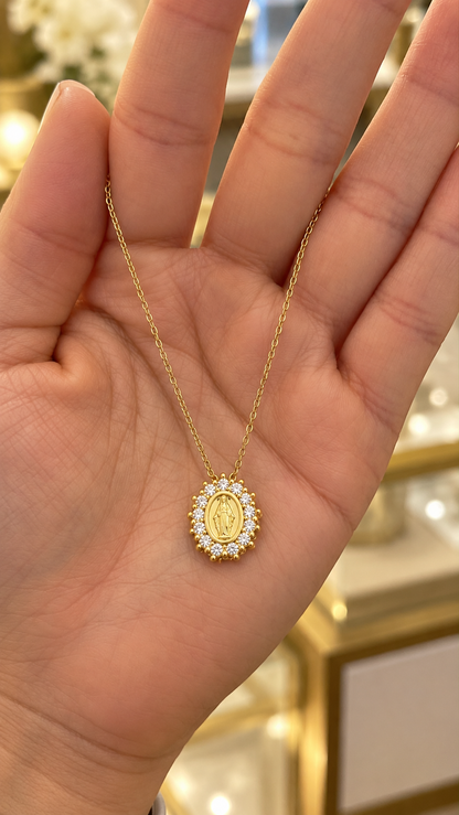 Collar medalla Virgen Rayos Crystales